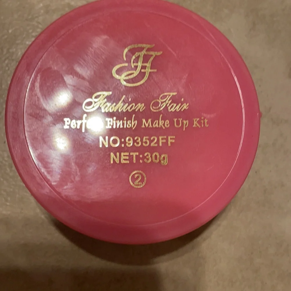 Fashion Fair Powder